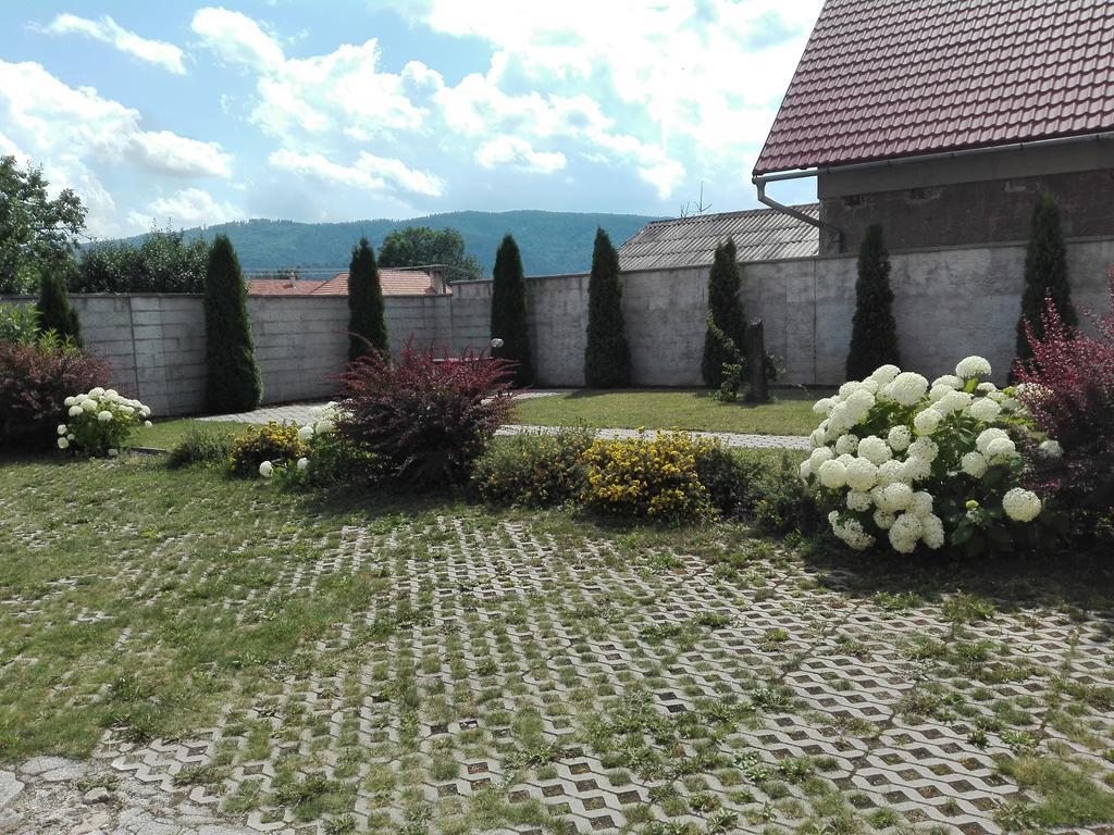 Village House Fonzy Hrabusice Exterior photo